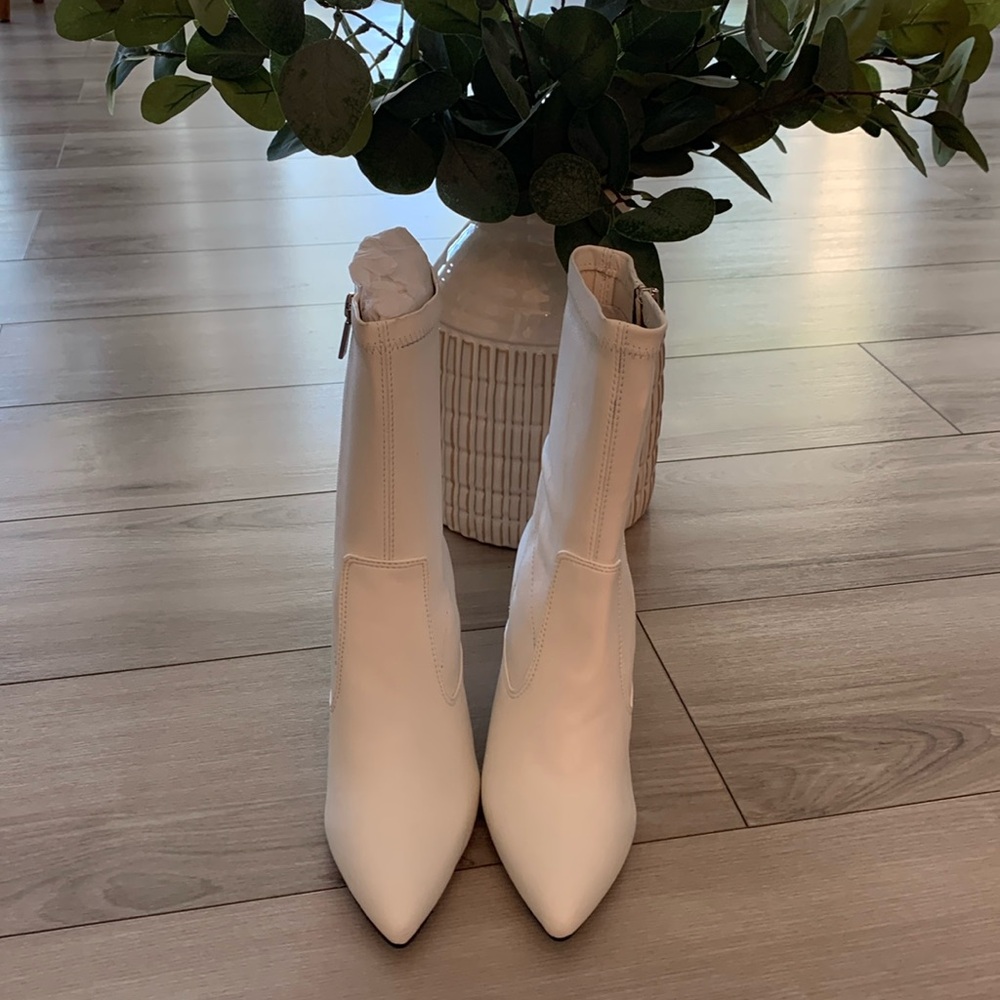 Kenneth Cole Booties